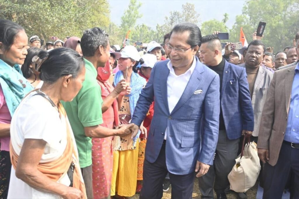 U Mukul Sangma katba u dang ai khublei ïa ki nongkyrshan ka seng