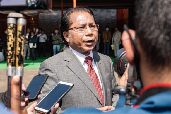 U Dr Mukul Sangma, nongïalam ka liangpyrshah hapoh ka ïingdorbar thawaiñ ka jylla