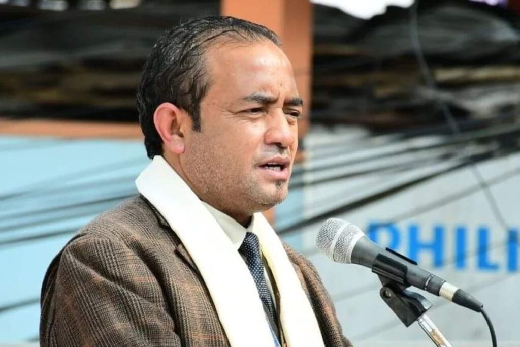 U MLa ka North shillong konstitwensi, u Bah Adelbert Nongrum